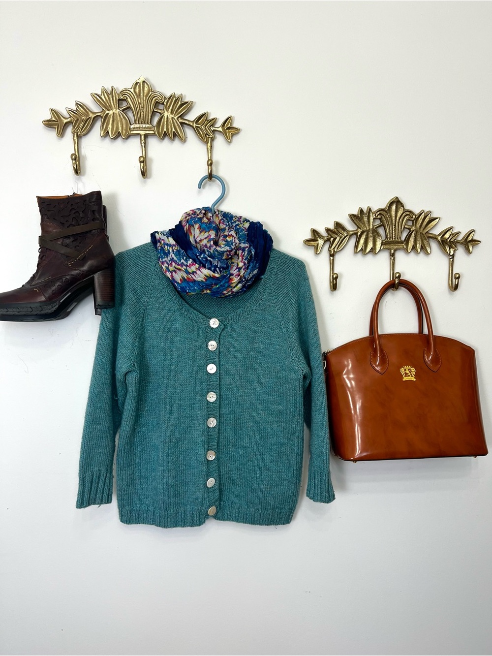 Hand knit wool blend cardigan sweater M ptp 21” l 24”